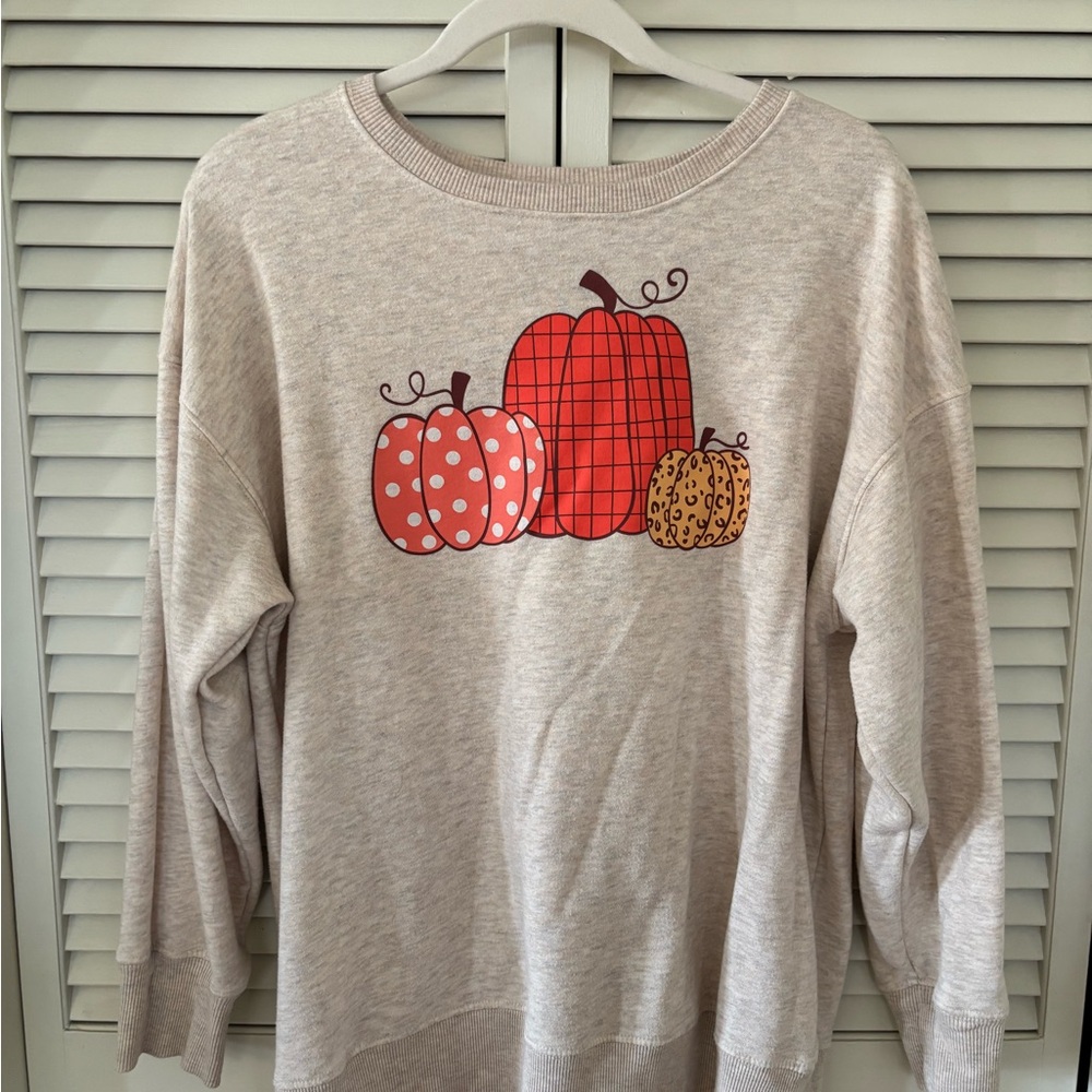 • women’s positivitees crewneck sweater with pumpkin graphic | l •